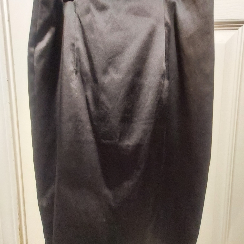 Forever 21 Classic Black Pencil Skirt